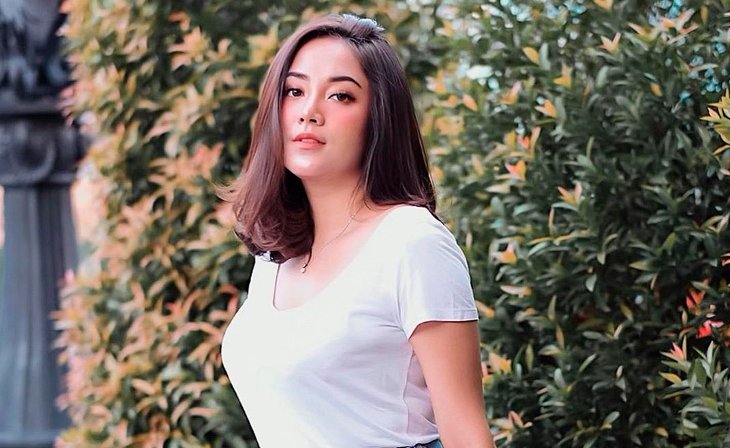 Hot Indonesian mail order brides