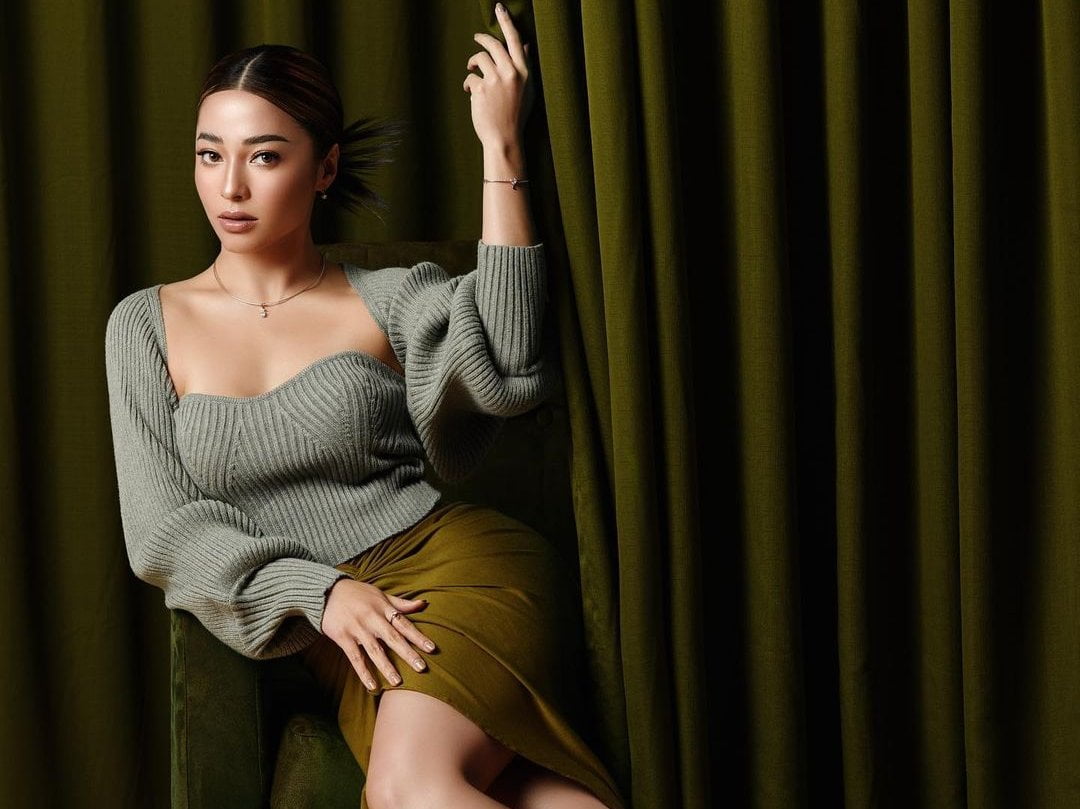 Pros and cons of dating Indonesian women