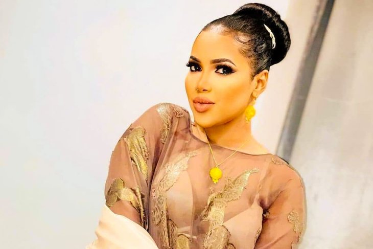 charming Somalian woman