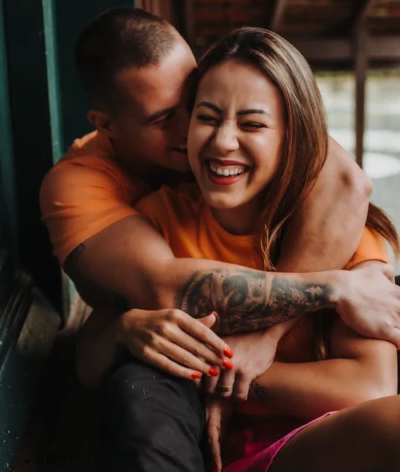 Sam and Natalie - happy story about romance tour